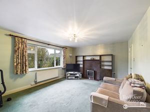 Sitting Room- click for photo gallery